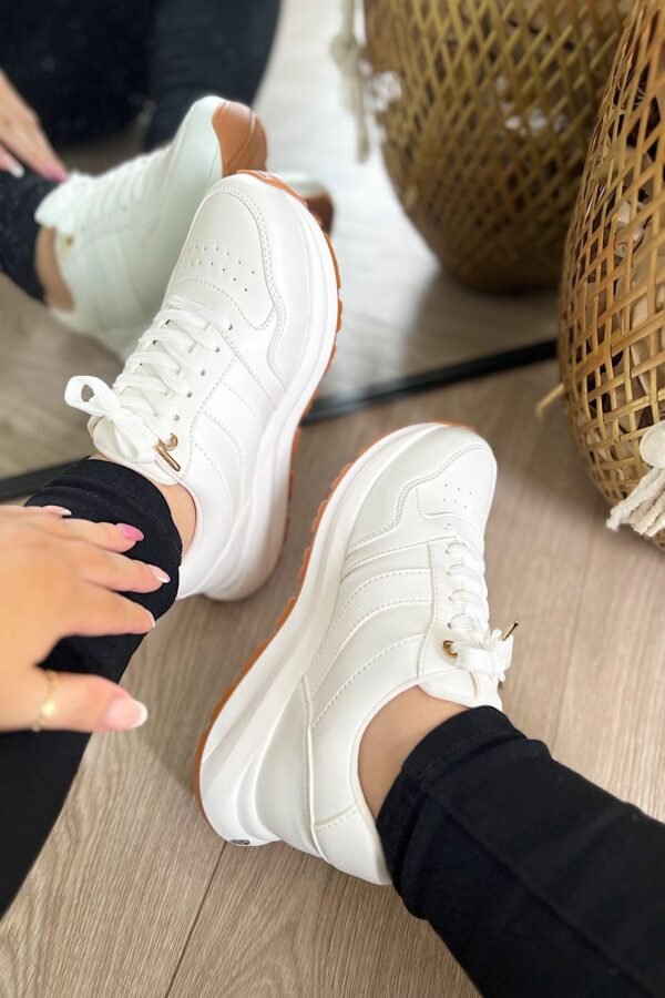 El complemento perfecto para elevar cualquier outfit.