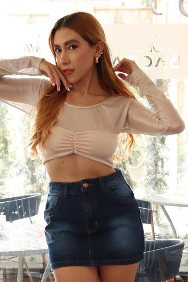 Buzo en velo con top de acetato integrado, manga larga y detalle arrunchado en el busto – Talla única