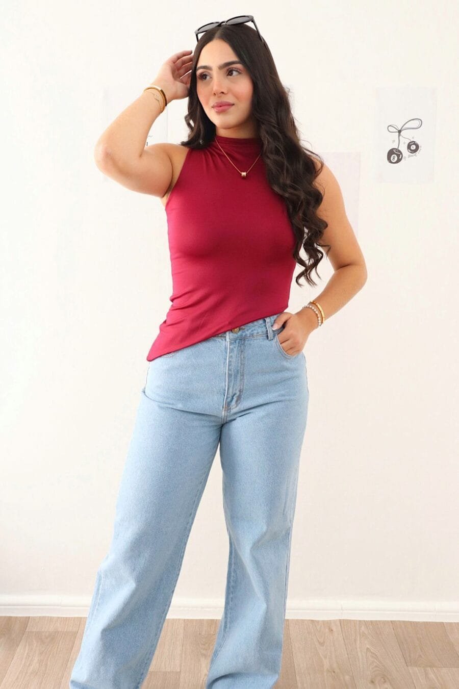 Blusa Santorini con cuello tipo tortuga y corte inferior asimétrico – Tallas S y M