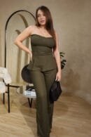 Blusa Sabina tipo strapless en lino con cierre invisible y abertura elegante en la espalda