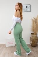 Pantalón Amelia wide leg en tela Noche de Viena con pliegue frontal.