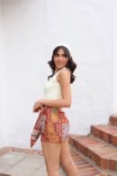Body Ámbar en tela rib, cuello redondo, básico y versátil. Disponible en tallas S y M.