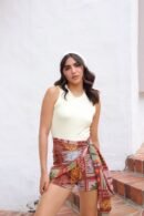 Body Ámbar en tela rib, cuello redondo, básico y versátil. Disponible en tallas S y M.