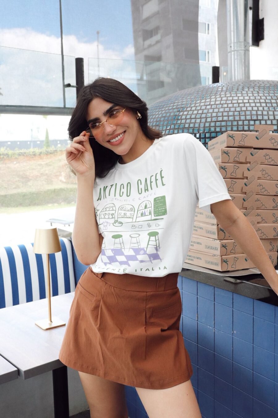 Camiseta oversize unisex Antico en algodón, con estampado frontal inspirado en la esencia clásica italiana.