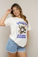 Camiseta unisex oversize de algodón, con estampado frontal y silueta amplia.