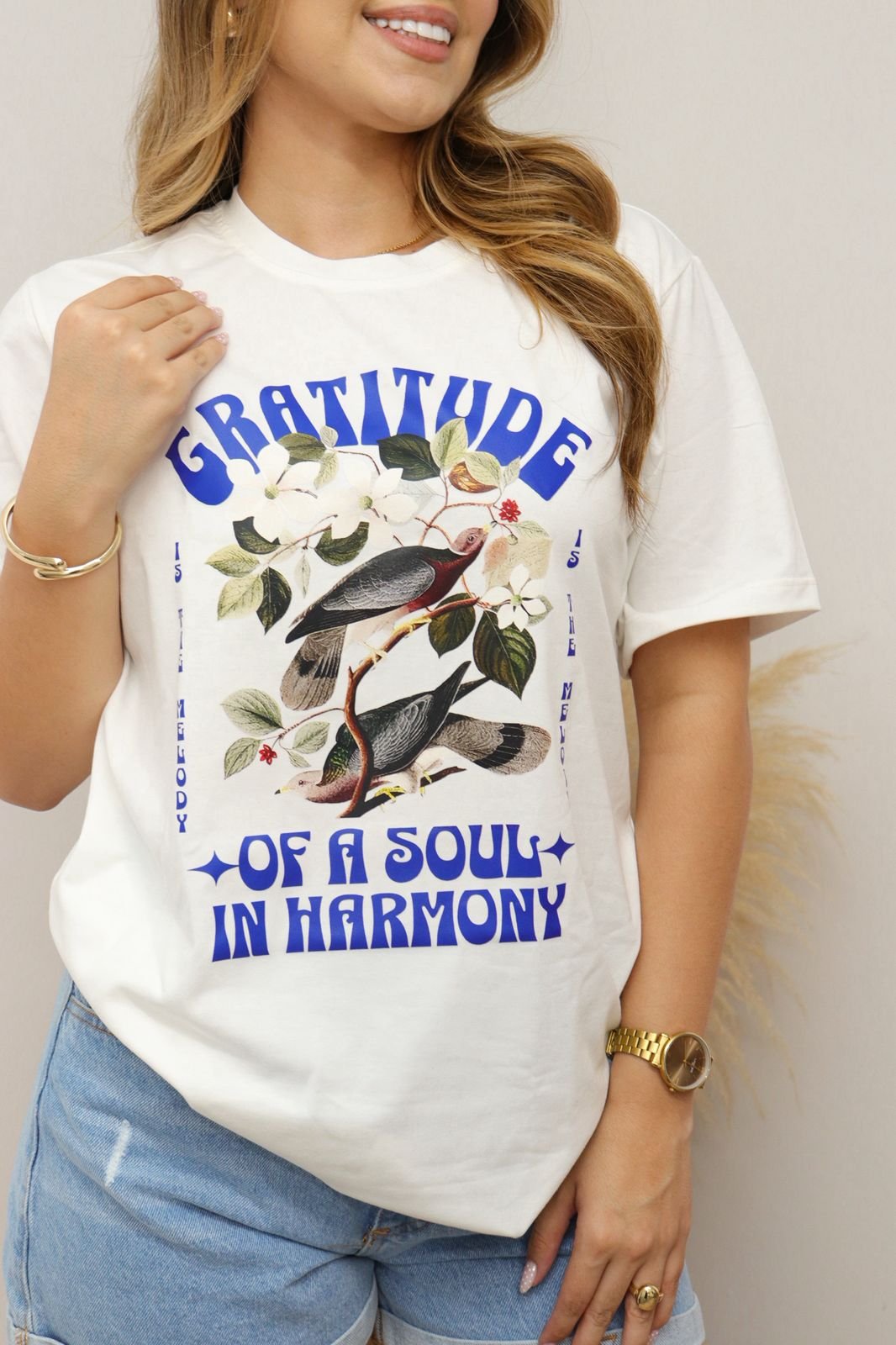 Camiseta unisex oversize de algodón, con estampado frontal y silueta amplia.