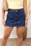 La falda short kelly es el equilibrio perfecto entre comodidad y estilo.